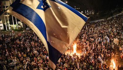 Miles de manifestantes piden un acuerdo por los rehenes en Tel Aviv y Jerusalén