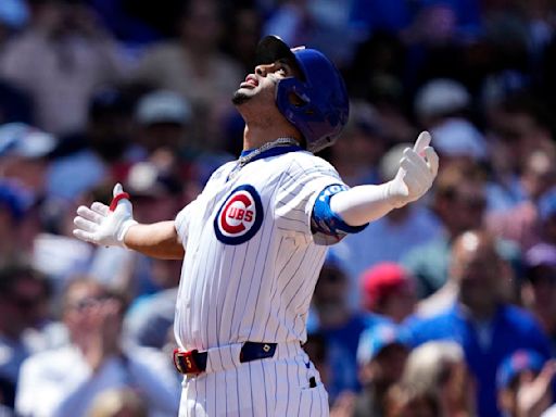 Contreras keys 3-run 8th as Brewers rally to beat Cubs 3-1 in first game against Counsell