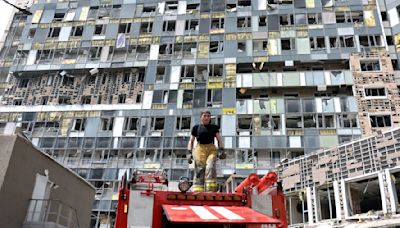 Selenskyj: Zerbombtes Krankenhaus wird wieder aufgebaut