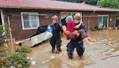 Lluvias récord en la mitad meridional de Corea del Sur dejan al menos 4 muertos