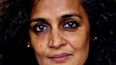 Piden prisión para Arundhati Roy por opinar