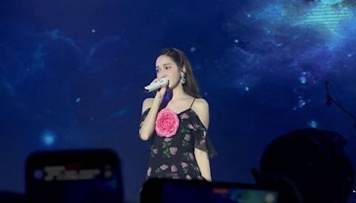 Jessica啤酒節合體告五人！「2首中文歌吸觀眾合唱」 返舞台加碼開唱