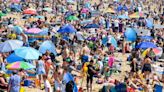 Brits told to reach for suncream – but expert warns of 'Jekyll and Hyde' April