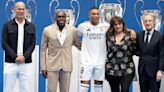 Las lágrimas de emoción de los padres de Kylian Mbappé en su presentación con el Real Madrid