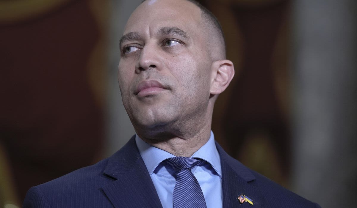 Democratic Leader Jeffries does not guarantee his party will save Speaker Johnson again