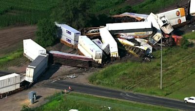 BNSF train carrying consumer goods derails near Big Lake