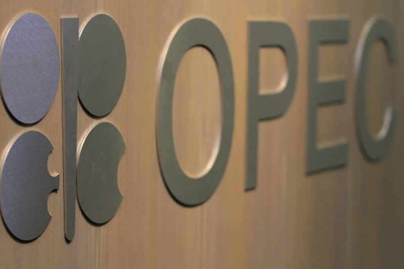 Goldman Sachs analysts: OPEC likely to extend cuts in June By Investing.com