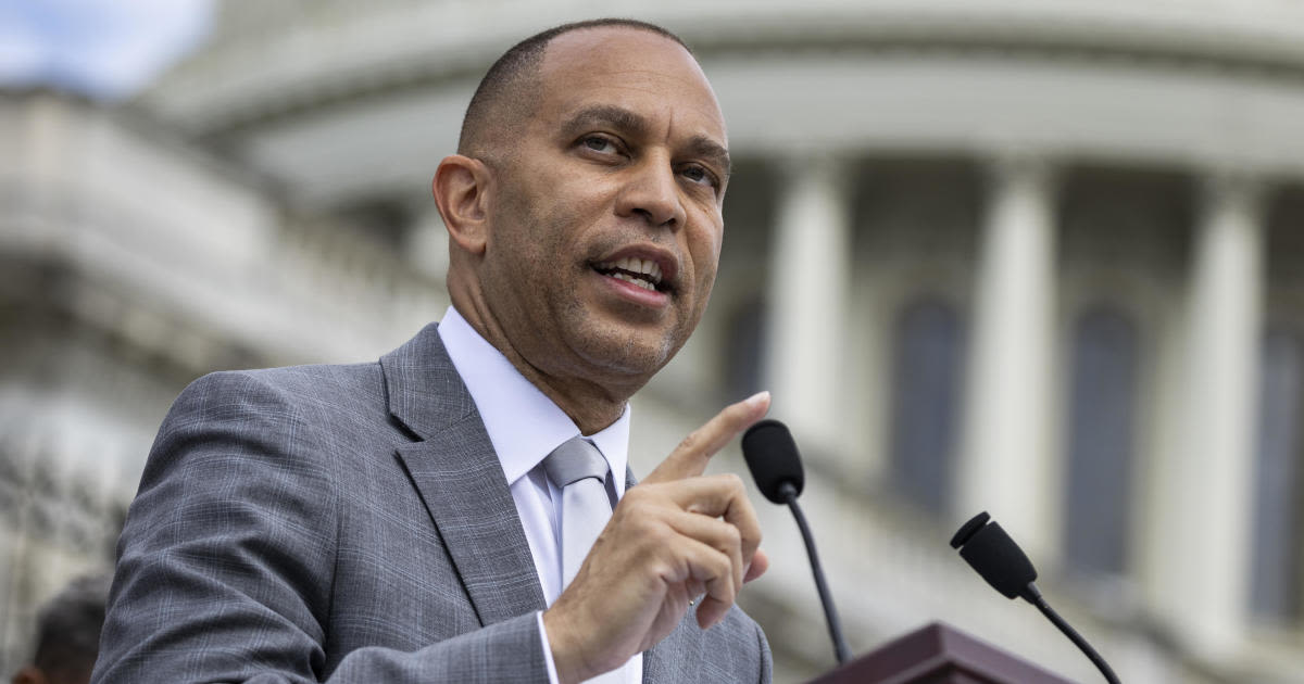 Hakeem Jeffries to bring Democrats' concerns to Biden about his campaign