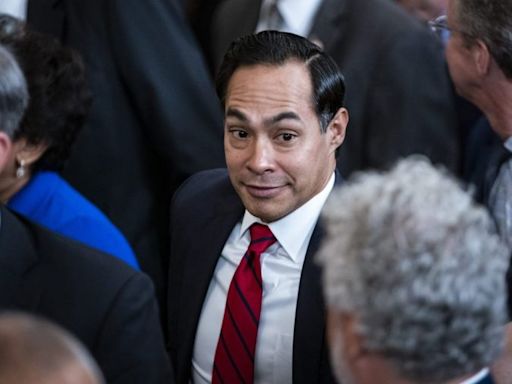 Julián Castro: Biden ‘very likely to lose to Trump,’ should withdraw from race