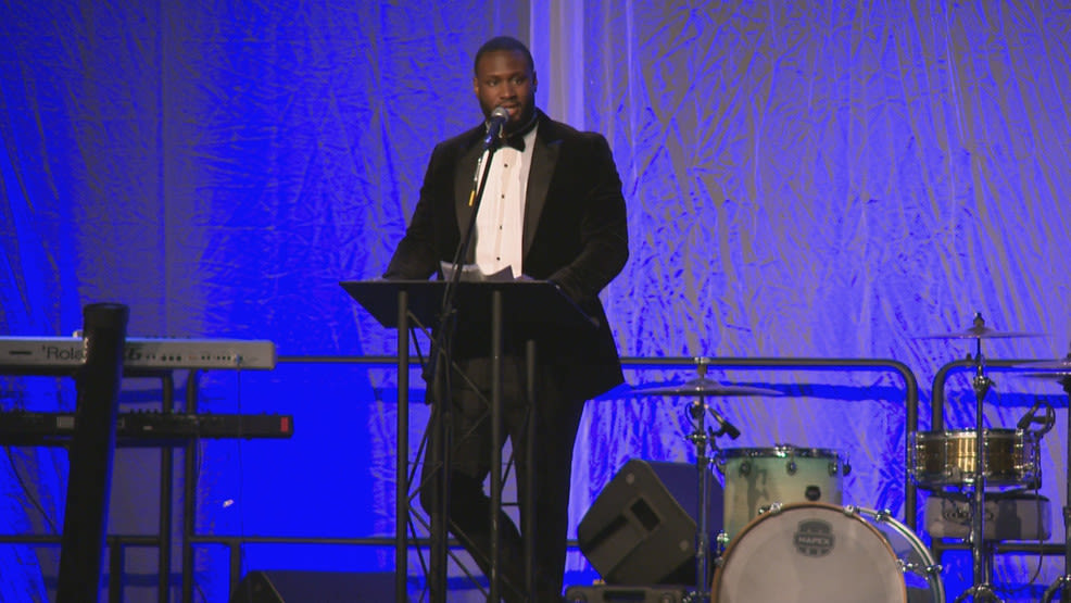 Bills RB Latavius Murray hosts second annual Jon Diaz Community Center Gala in Syracuse