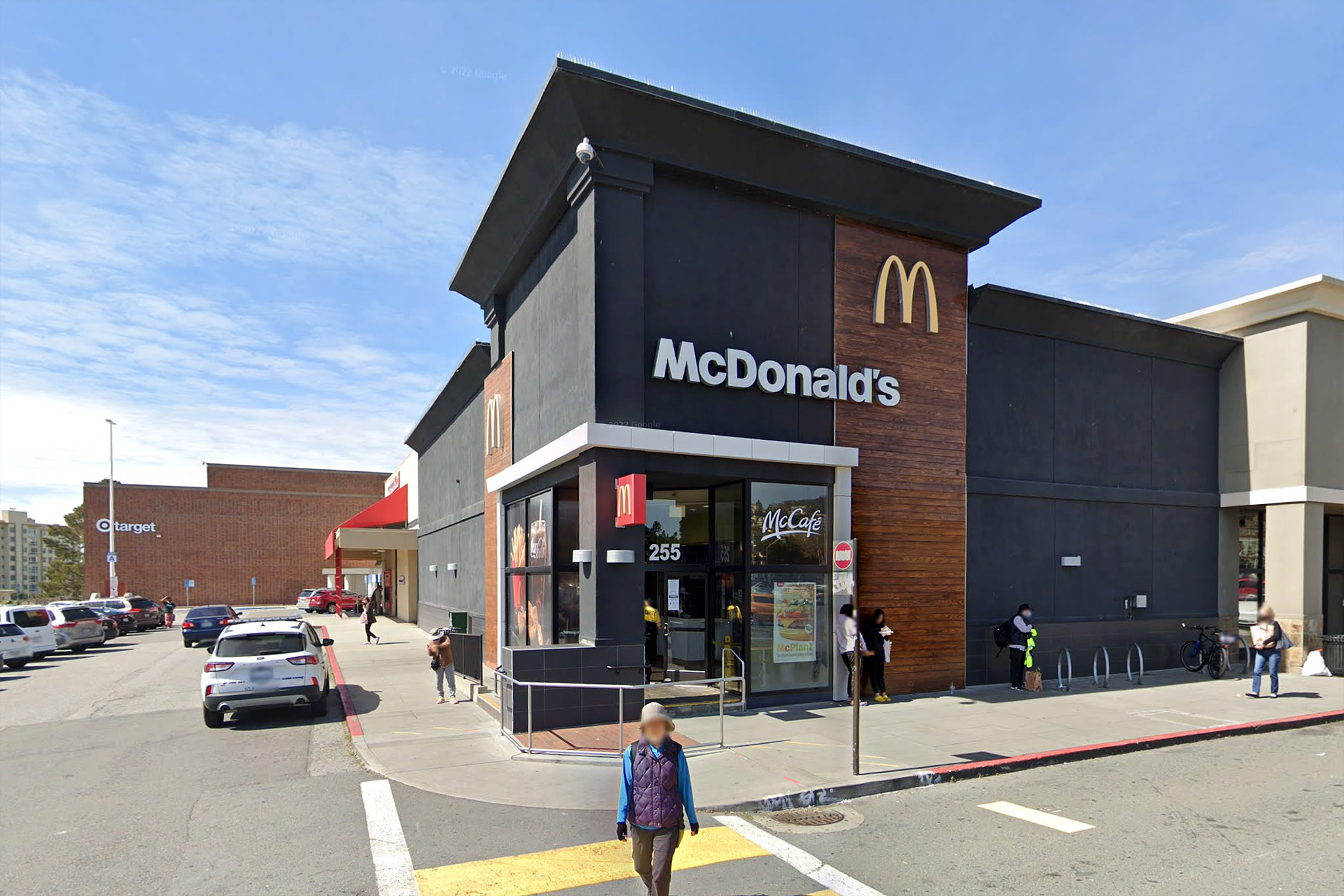 McDonald's at SF mall shutters after 30 years