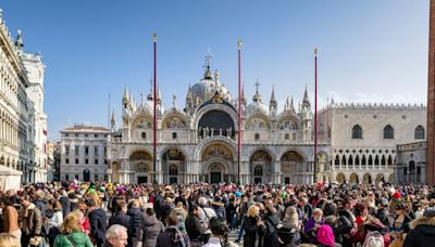 Venice to limit size of tour groups from this week in tourism crackdown