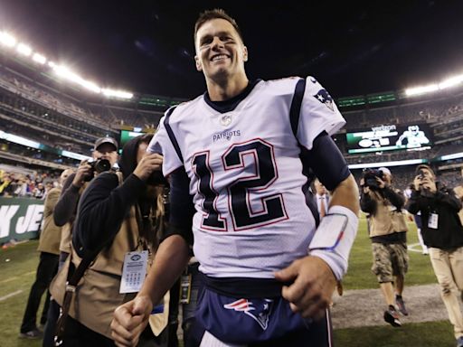 Patriots retire Tom Brady's No. 12; 'Overwhelmed' NFL icon lauds Bill Belichick