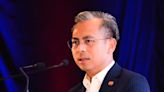 Fahmi Fadzil criticises Annuar Musa for misleading public by sharing old news on social media