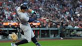 Aaron Judge hits 2 home runs in San Francisco debut as Yankees torch Giants