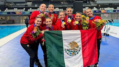 Equipo de natación artística de México repite y se cuelga el oro en la Copa del Mundo en París