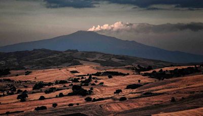 Warning issued to tourists as American man dies while hiking up Mount Etna in Sicily