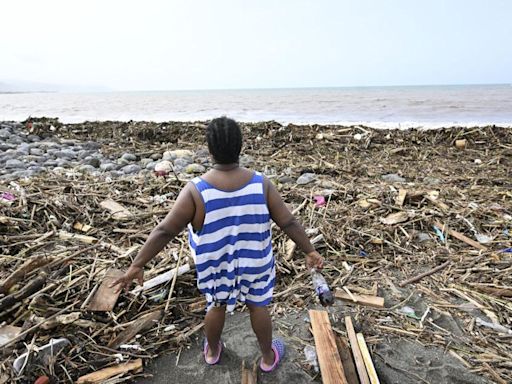 Beryl moves over Mexico’s Yucatan Peninsula as Texas officials urge coastal residents to prepare