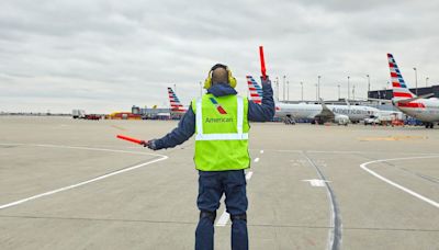 American Airlines Awaits Contract Talks With 35,000 Fleet Workers And Mechanics