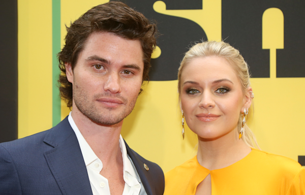 Kelsea Ballerini Reveals Sweet Love Note Boyfriend Chase Stokes Left Her