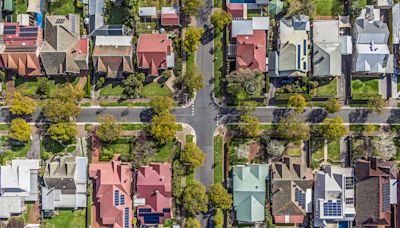 Stressed Aussies adding years of debt to make home payments