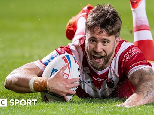 Ben Hellewell: Salford Red Devils forward signs one-year contract extension