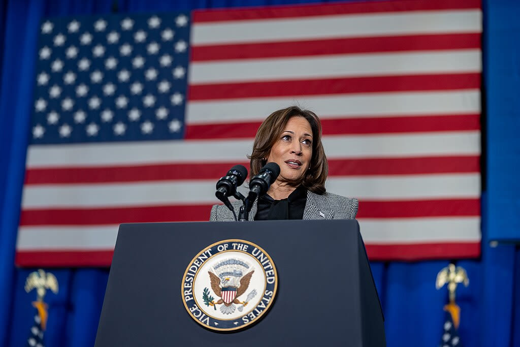 Kamala Harris Criticized for Repetitive Statements, Drawing Comparisons to Marco Rubio’s 2016 Debate Blunder - EconoTimes