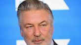 Filme com Alec Baldwin estreia dias após início de julgamento de ator por morte de diretora