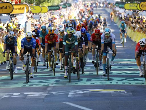Groenewegen brinda en Dijon por su sexta victoria en el Tour, Pogacar manda de amarillo