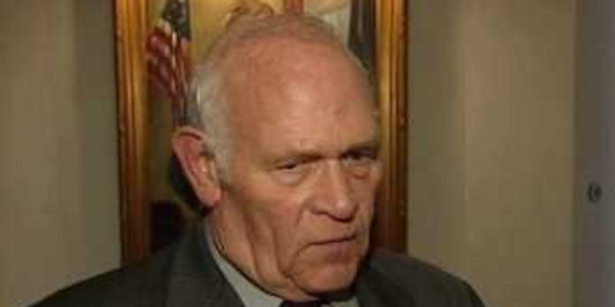 Vt. lawmakers remember legacy of Sen. Dick Sears