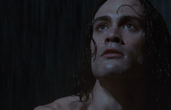 Without Brandon Lee, The Crow Doesn’t Fly