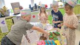 McKinley first graders host families at donut shops