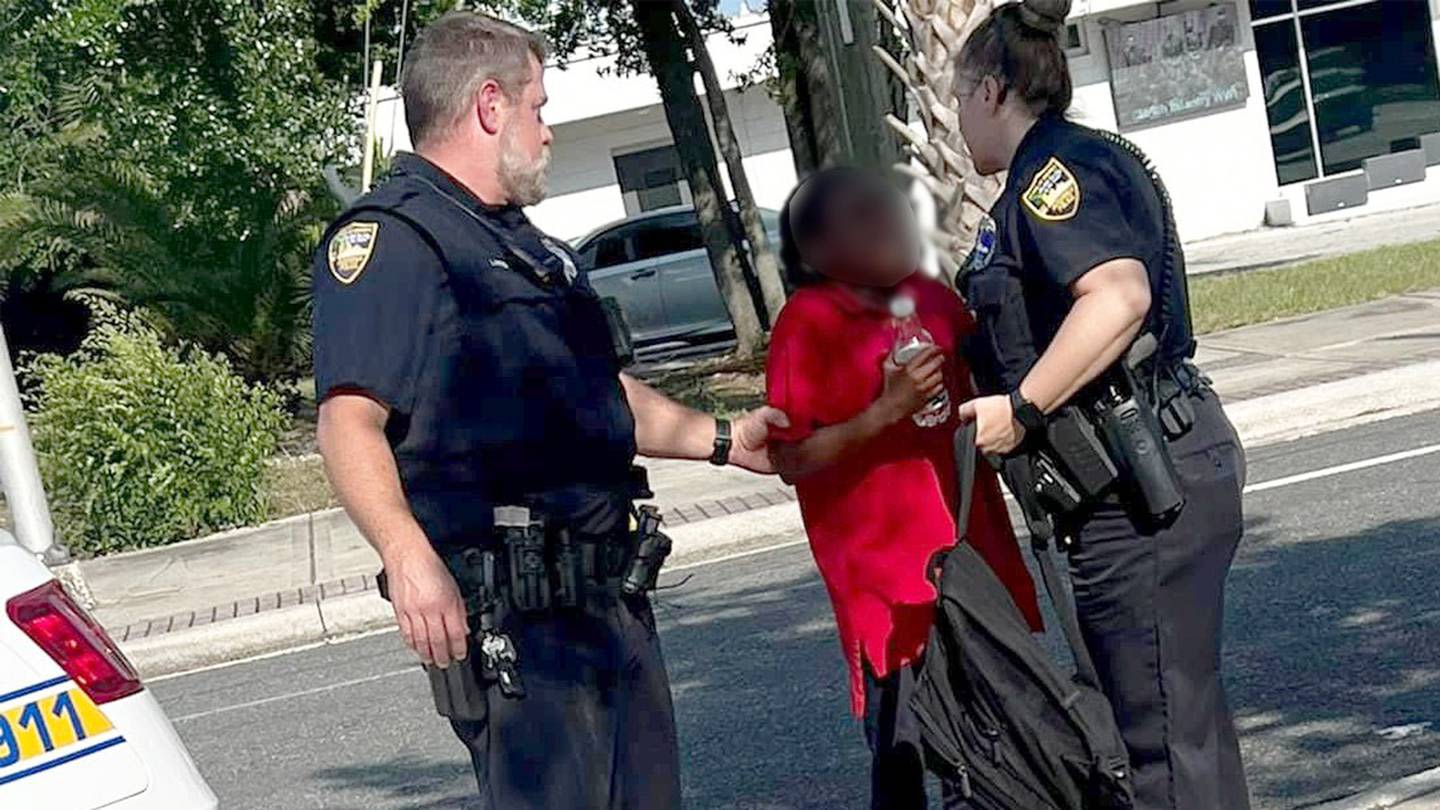 Mother reportedly tries to sell 10-year-old daughter for $20 in Downtown Jacksonville, police say