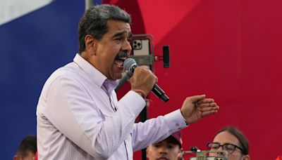 Maduro insta a "tomar manzanilla" a quien se asuste por alertar un "baño de sangre" si pierde - El Diario NY