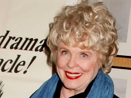 Actress in 'Gunsmoke' and 'Twilight Zone' Episodes Passes Away: Evans Evans Was 91