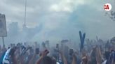 Locura en la llegada del autobús del Espanyol al Stage Front - MarcaTV