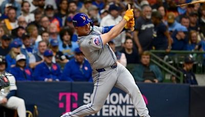 Mets offense stalls, bullpen blows lead late in 5-3 loss to Brewers in Game 2