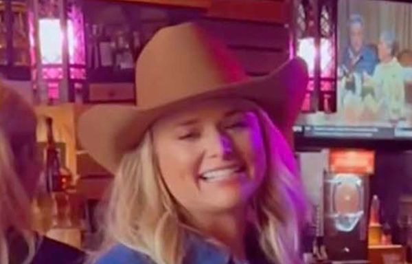 Miranda Lambert dances at same bar husband drinks to ‘escape country life’