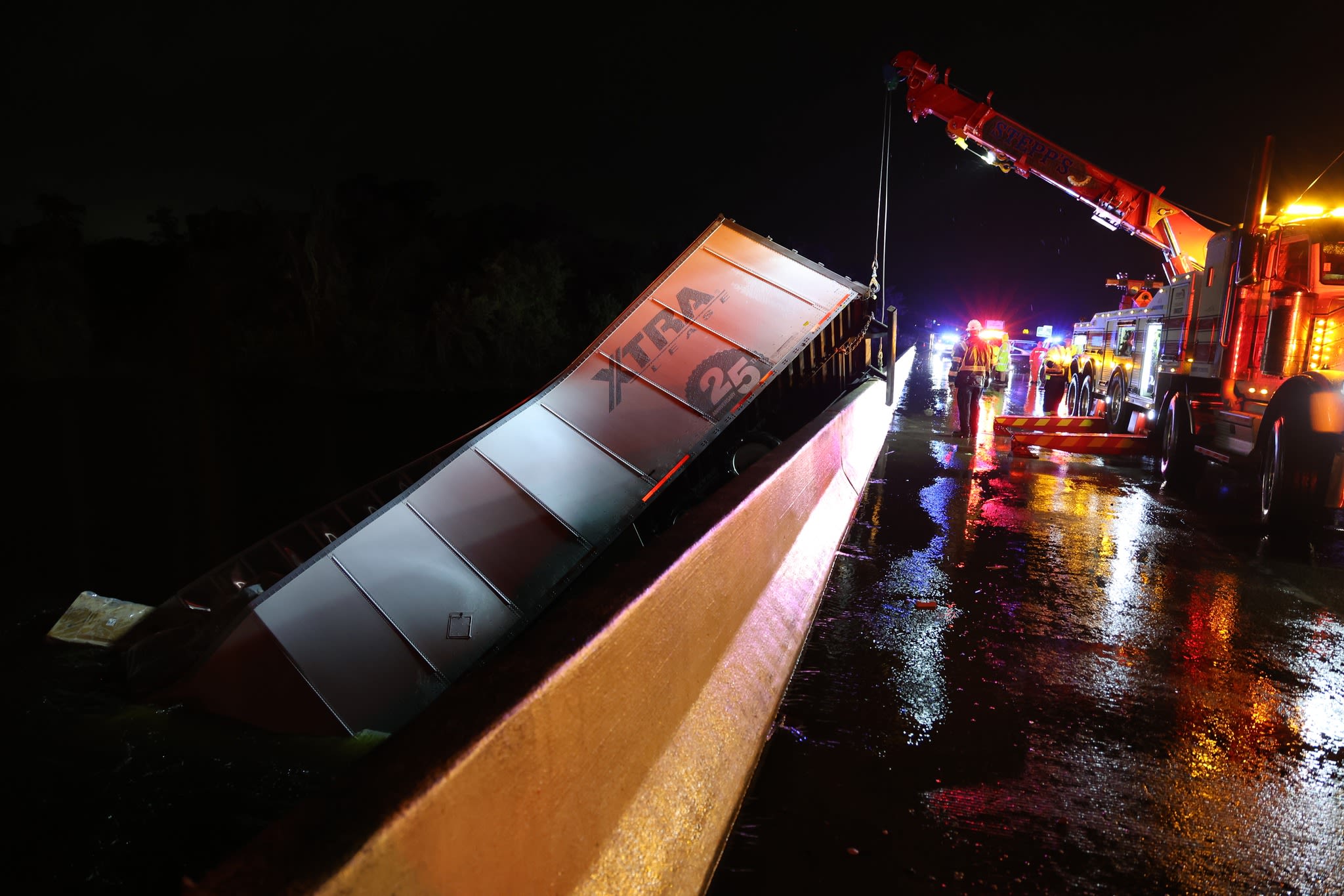 Semi-truck driver dead after careening off I-75 into canal in Tampa: HCFR
