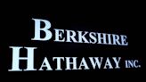 At Berkshire Hathaway meeting, Warren Buffett to field questions on growth, dividend and succession