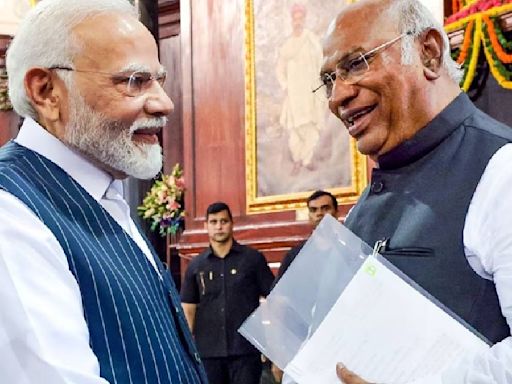 PM Modi Calls Congress Chief Mallikarjun Kharge To Inquire About His Health