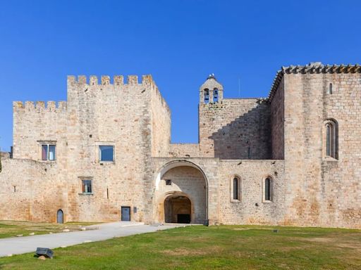 El desconocido pueblo de Portugal a menos de una hora de España que es de los más bonitos del Alentejo