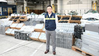 海關搜出口遠洋船檢1億元走私電子產品及廢料 拘女付貨人