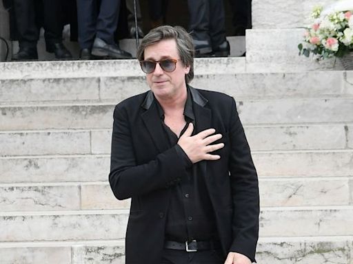 Thomas Dutronc a été très touché par l’hommage de Calogero sur scène à Françoise Hardy