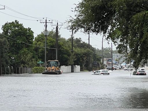 Jacksonville's flood risks grow into Tuesday as Debby sends area more rain overnight