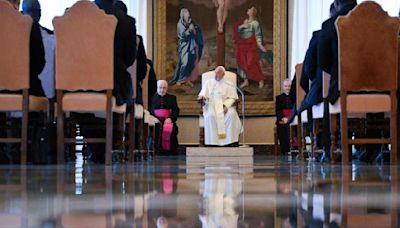 El Vaticano pide priorizar humanidad sobre estrategias militares en Gaza