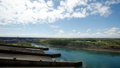 Brasil anuncia acuerdo sobre tarifas de hidroeléctrica Itaipú, Paraguay pide "prudencia"