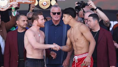 Canelo Alvarez-De La Hoya Spat Heats up Ahead of Munguia Bout