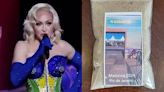 Areia do show de Madonna em Copacabana é colocada à venda; saiba o valor!