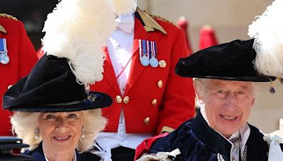 Charles III. und Camilla nehmen an traditioneller Prozession teil